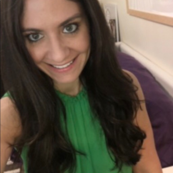 Meet your posher...Lindsaylaughs - Picture 3 of 3